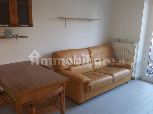 Appartamento in affitto a Municipio 9, Milano