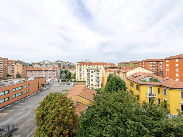 Appartamento in affitto a Municipio 9, Milano