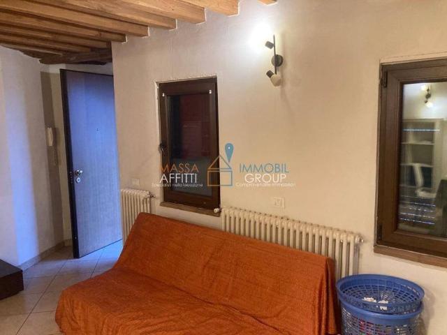 Appartamento in affitto a Fabbrica, Carrara