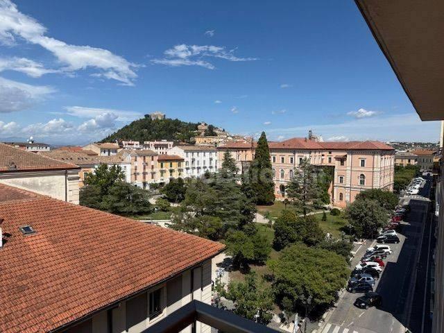 Appartamento in affitto a Campobasso, Molise