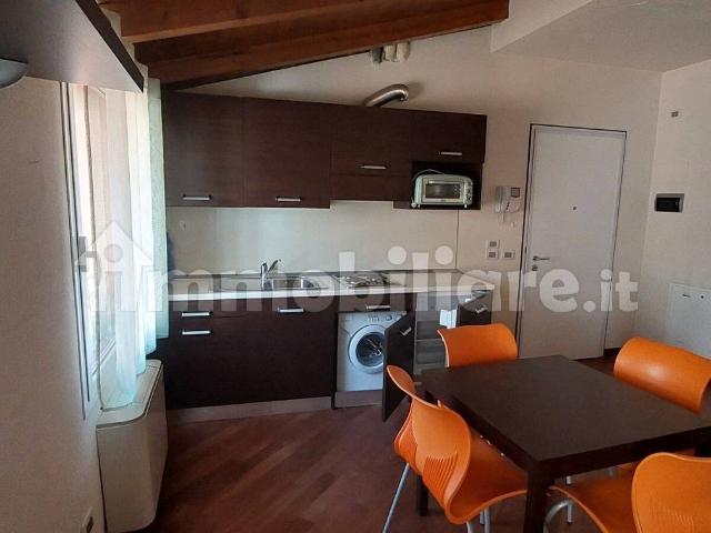 Appartamento in affitto a San Prospero città, Re