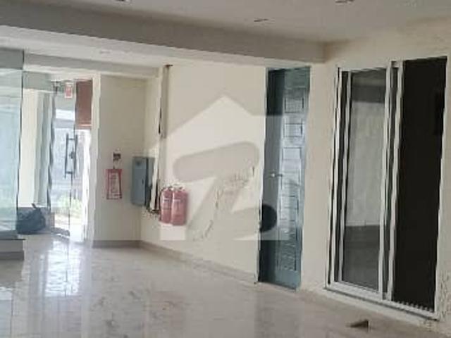 Building for rent in لاہور, لاہور ڈویژن