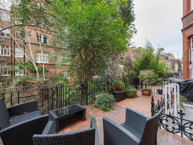 Apartment for rent in South Kensington, Greater London