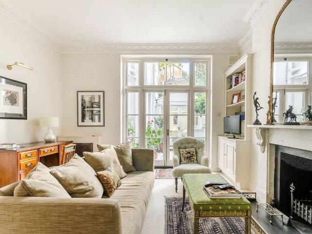 Apartment for rent in The Boltons, Greater London