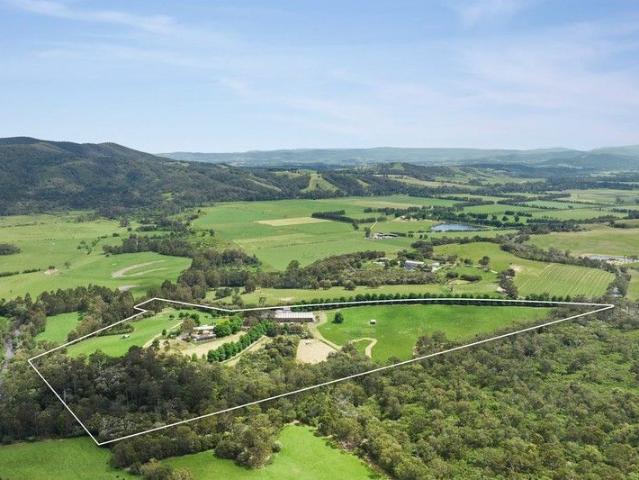 Cottage for sale in Camerons Creek, Victoria