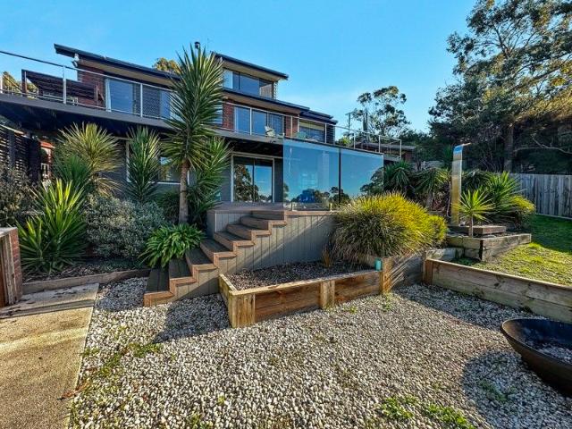 House for sale in Binalong Bay, Tasmania