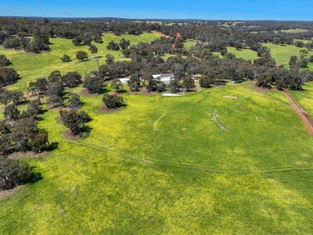 Cottage for sale in Bindoon, Western Australia