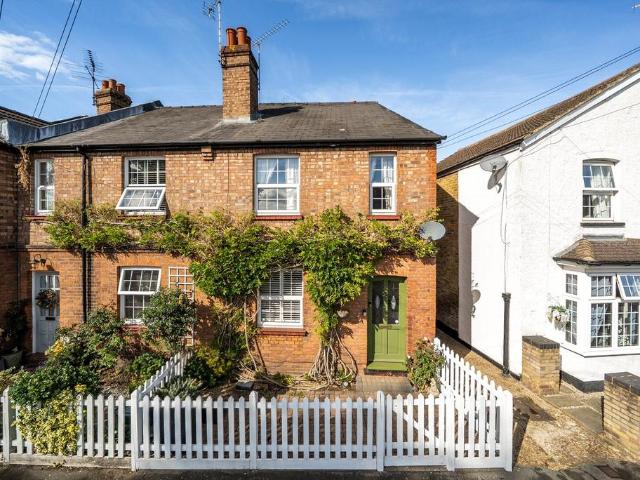 House for rent in Byfleet, Woking
