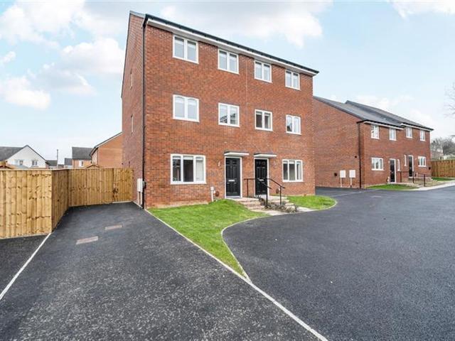 House for rent in Upton, West Yorkshire