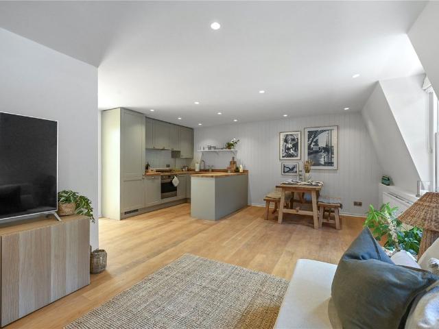 Apartment for rent in Marylebone, Greater London