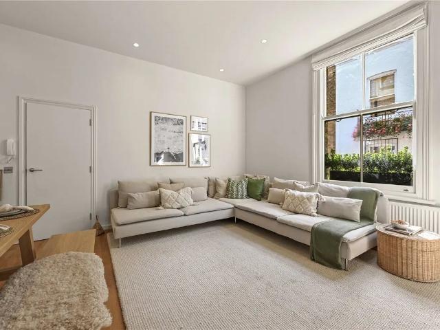 Apartment for rent in Marylebone, Greater London