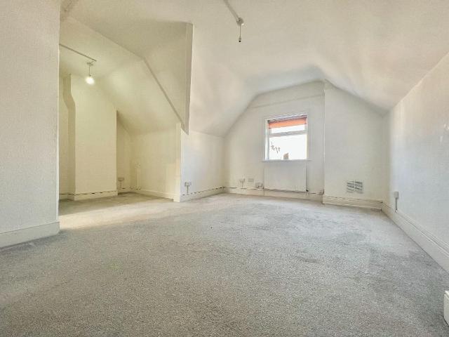 Studio for rent in London Borough of Croydon, Addiscombe