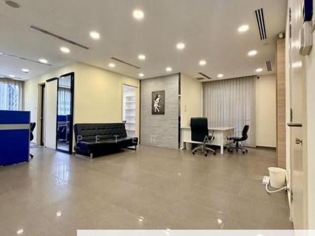Shop for rent in KL Eco City, Kuala Lumpur