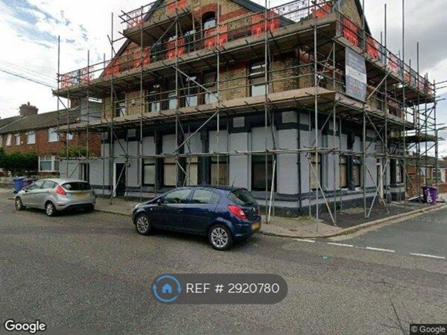 Room for rent in Calderstones
