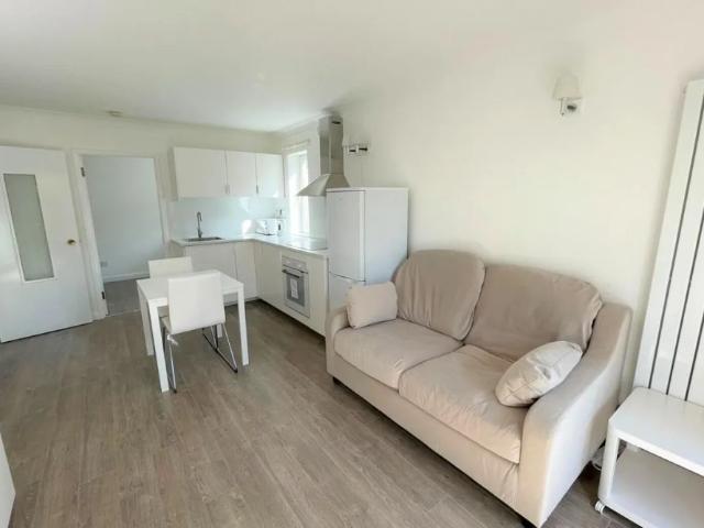 Apartment for rent in West Oxford, The Slade