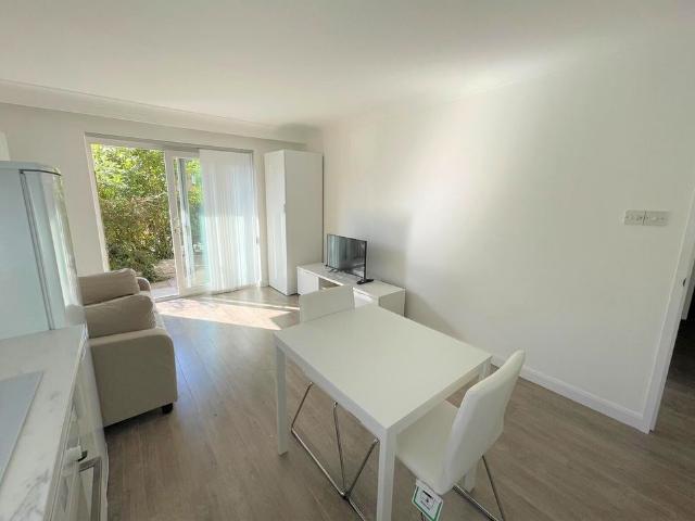 Apartment for rent in West Oxford, The Slade