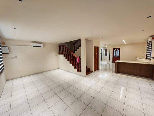 Residential House for rent in Bintulu, Bahagian Bintulu