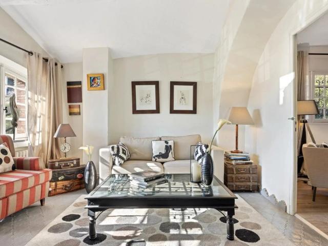 Maison location à Les Castellins, Biot