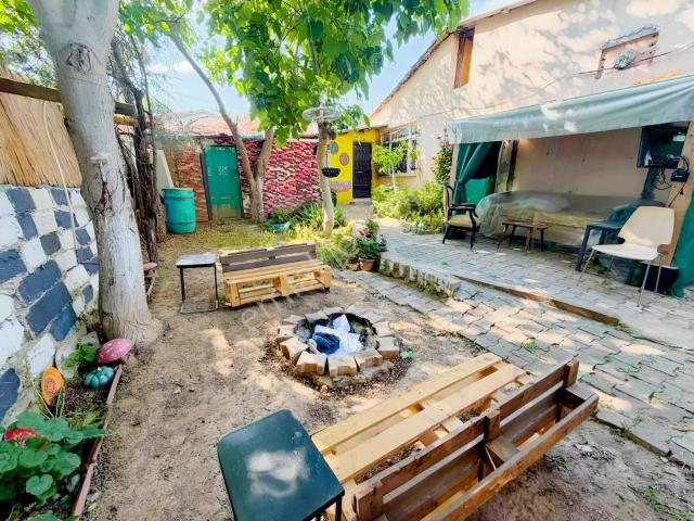 Zübeyde Hanım Mahallesi, Sultangazi içerisinde satılık Villa
