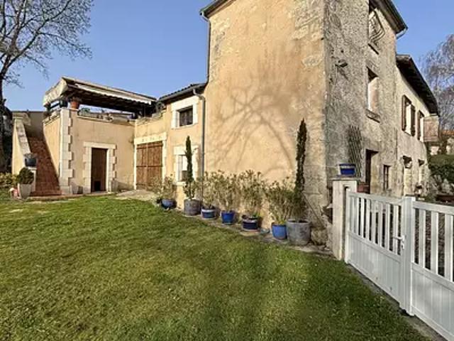 Maison vente à Nontron, Biras