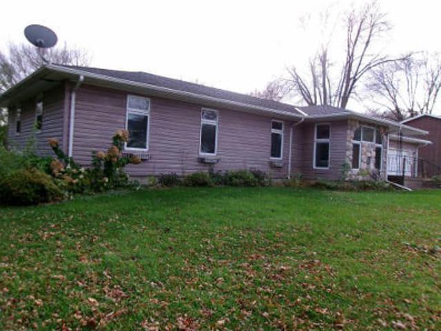 House for sale in Bird Island, Minnesota