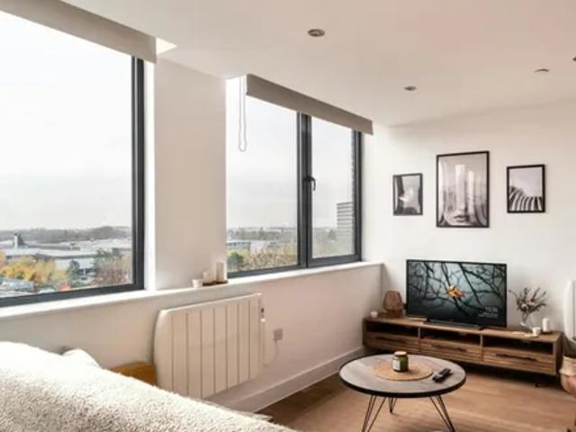 Apartment for rent in Gorse Hill, Trafford Park