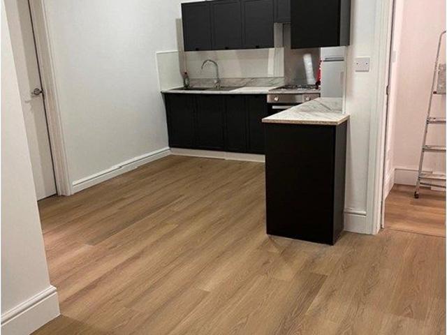Room for rent in Winwick Quay, Winwick