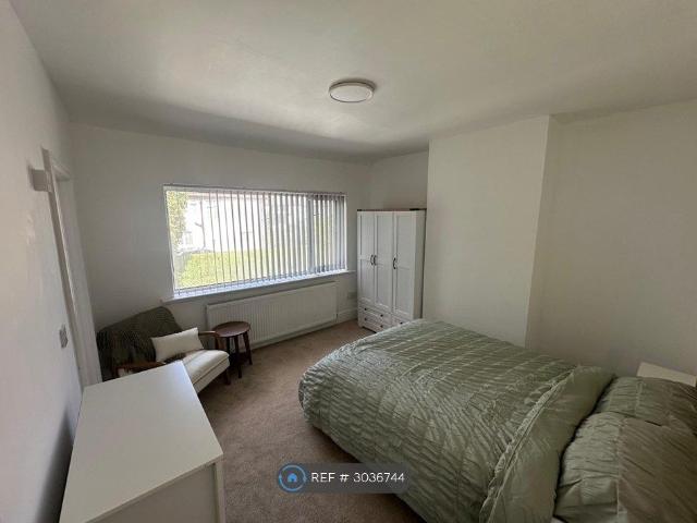 Room for rent in Winwick Quay, Winwick