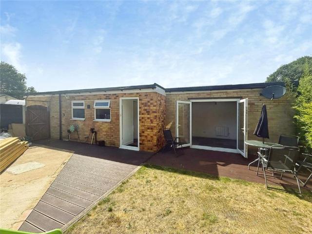 Apartment for rent in Wecock, Spring Vale