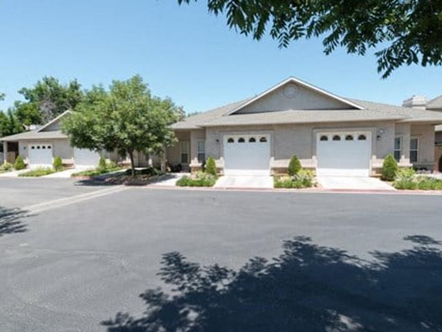 Townhouse for rent in Fresno