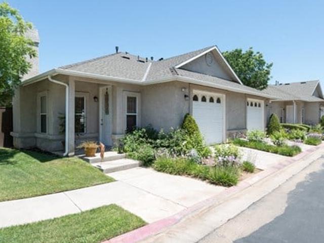 Townhouse for rent in Fresno