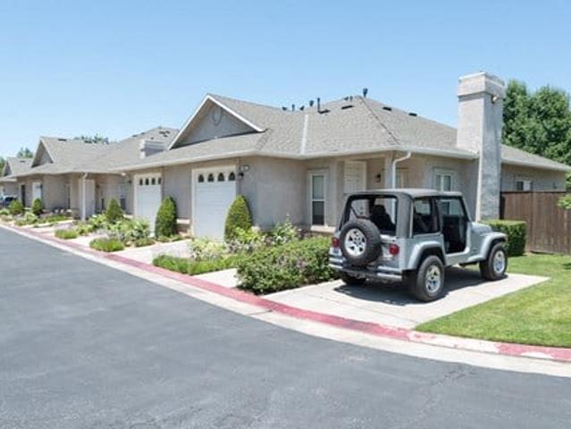 Townhouse for rent in Fresno
