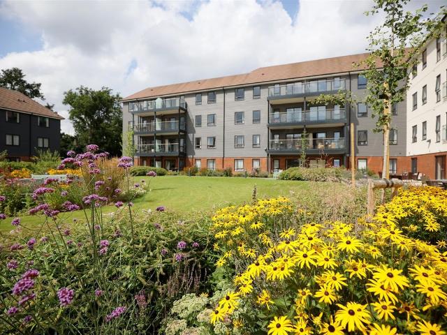 Apartment for rent in Frognal, Greater London