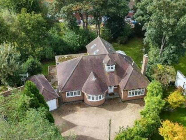 House for sale in Red Hill, Surrey