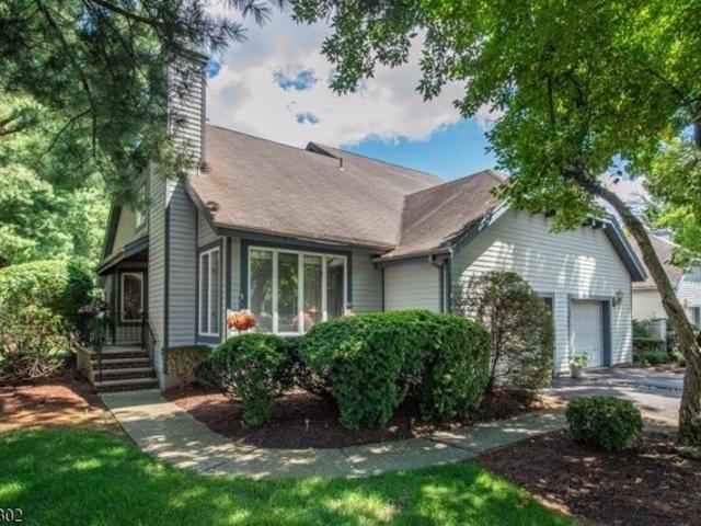 Condo for sale in Wayne, Passaic County