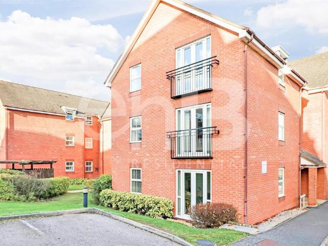 Apartment for rent in Woodloes Park, Warwick