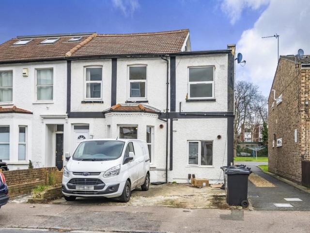 Apartment for rent in London Borough of Croydon, Greater London