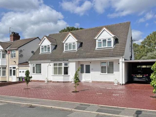 House for sale in Goldthorn Hill, Compton