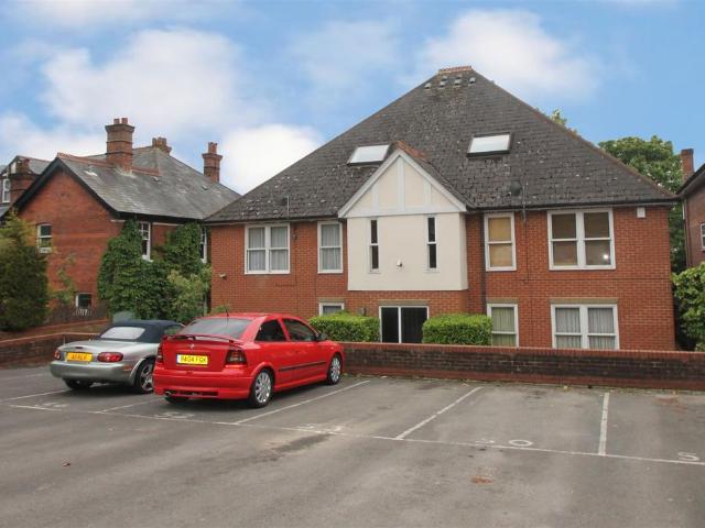 Apartment for rent in High Wycombe Community Board, High Wycombe