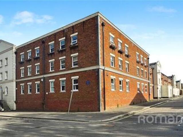 House for sale in Aldershot, Hampshire
