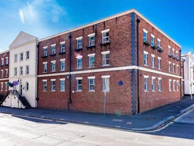 House for sale in Aldershot, Hampshire