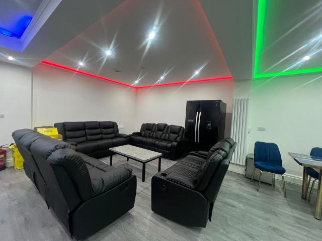House for rent in Georgia, Greater Manchester