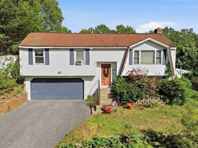 House for sale in Tyngsboro, Massachusetts