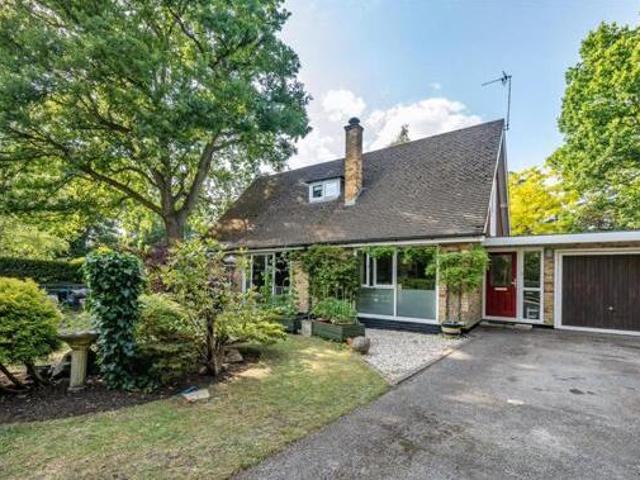 House for sale in Crowthorne