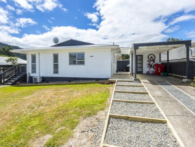 Apartment for rent in Pauatahanui, Wellington