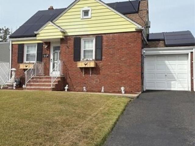 House for sale in Elmwood Park, New Jersey