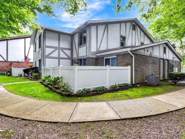 Condo for sale in Medford
