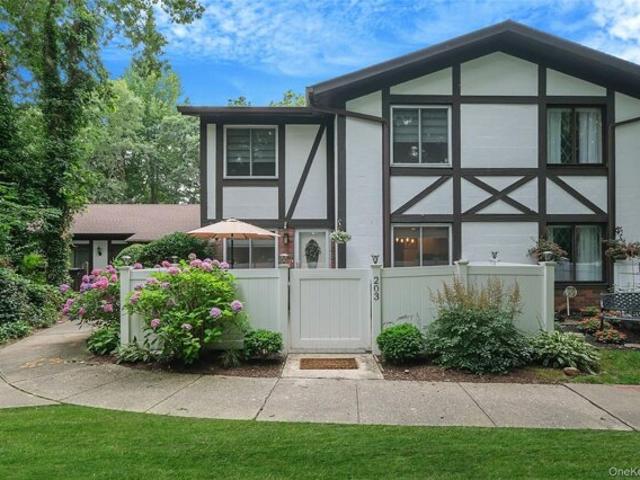 Condo for sale in Medford