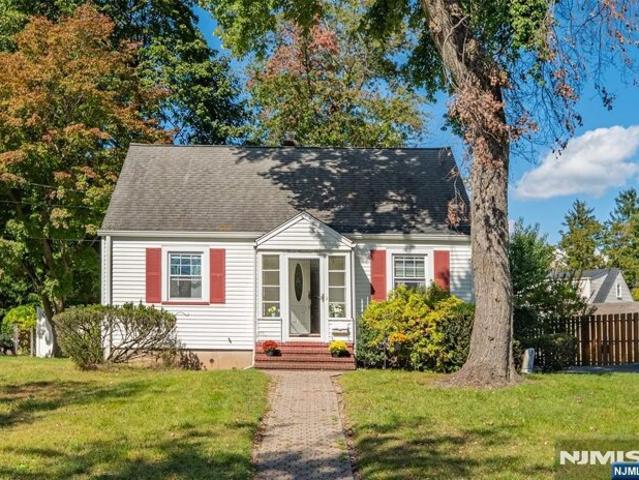 House for sale in Pleasant Acres, New Milford