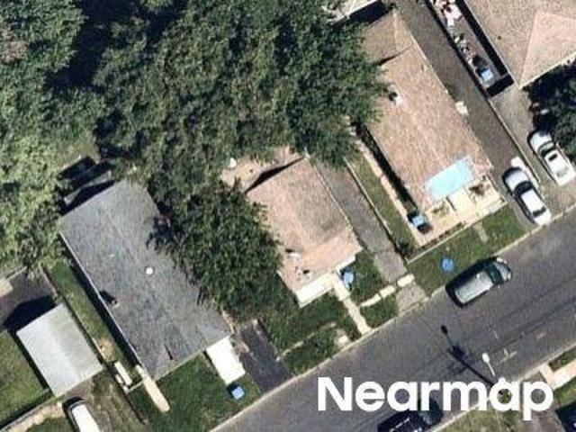 House for sale in Avenel, New Jersey